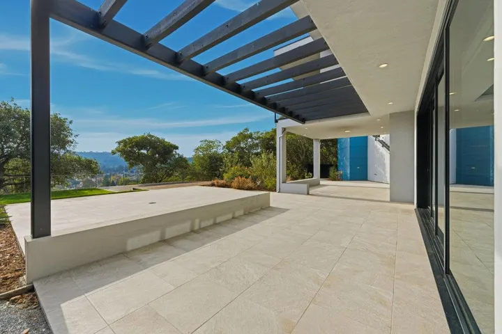 10 Notre Dame Place, Belmont, California 94002