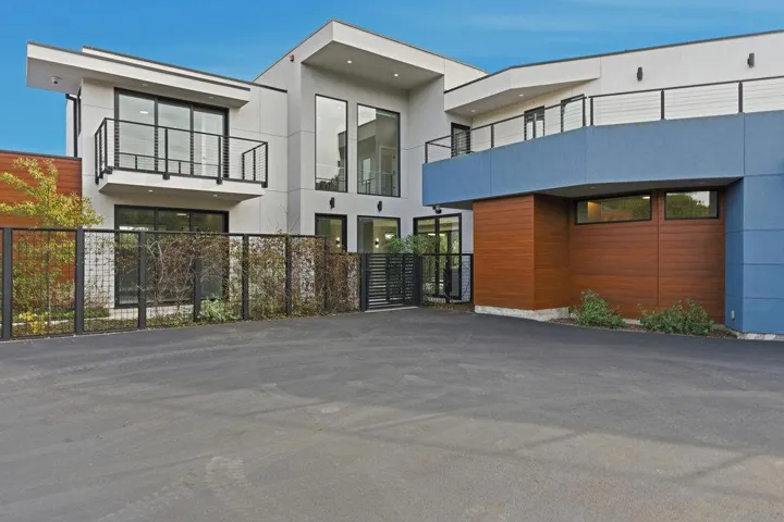 10 Notre Dame Place, Belmont, California 94002