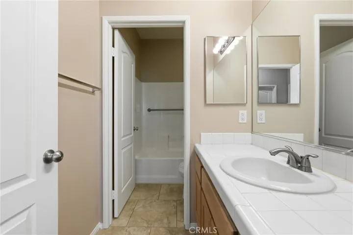 231 Spinnaker, San Jacinto, California 92583