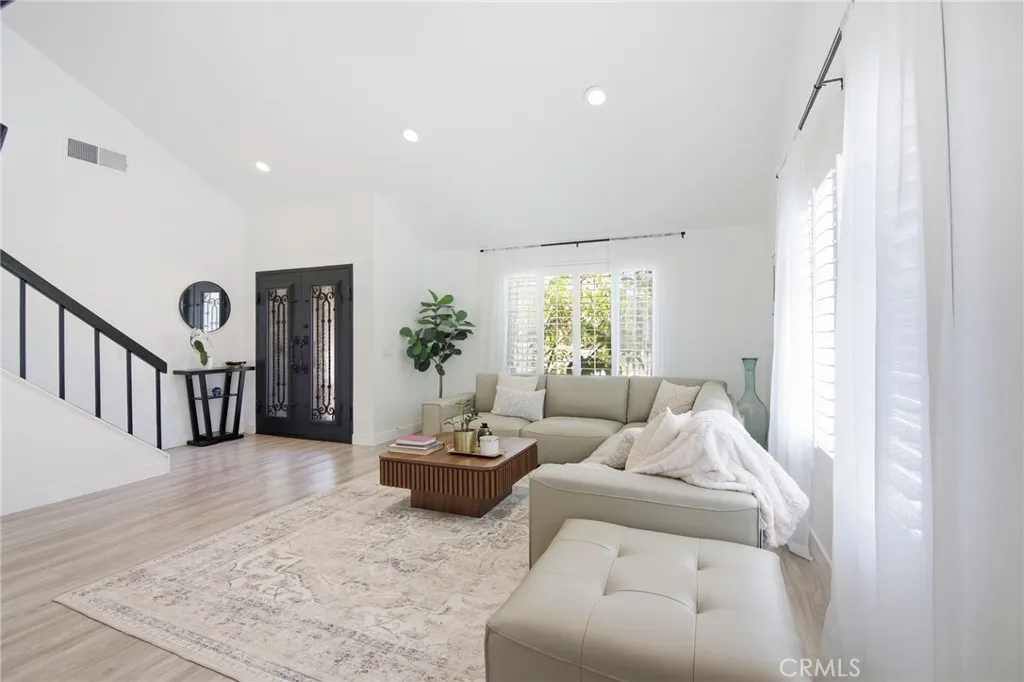 gallery-image 3