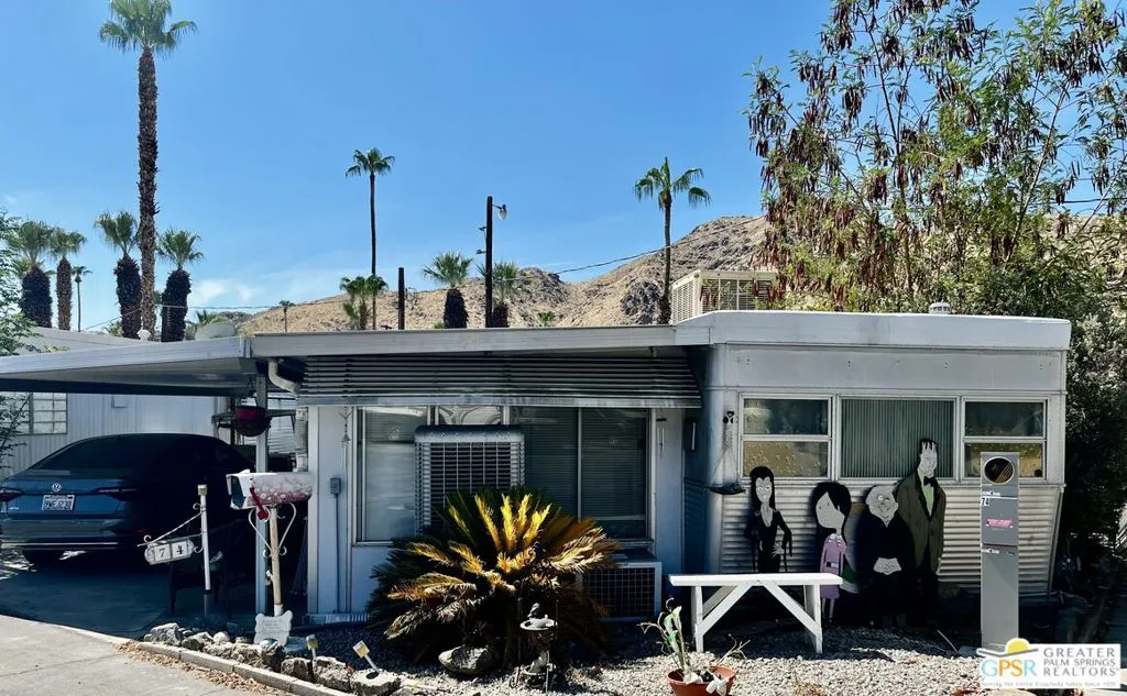 74 Venus St