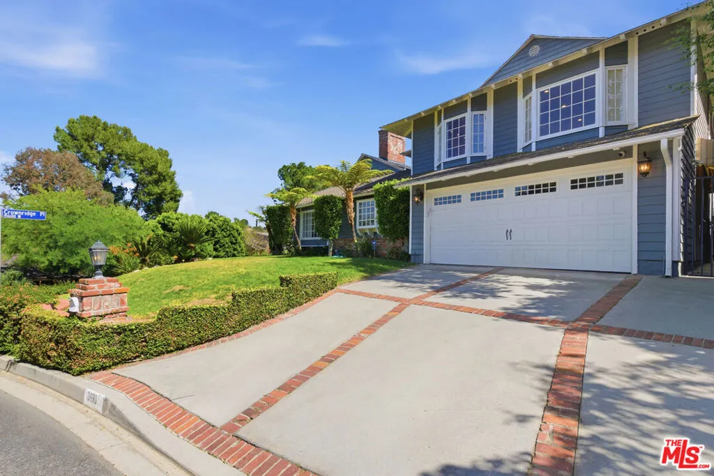 3690 Crownridge Drive, Sherman Oaks, California 91403 — photo 4