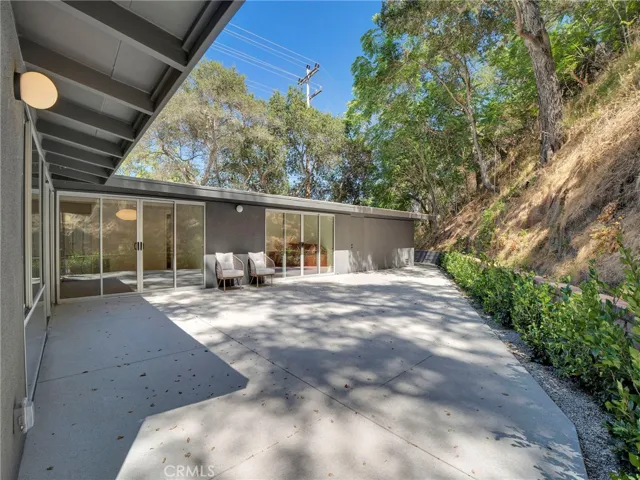 3505 El Lado, Glendale, California 91208