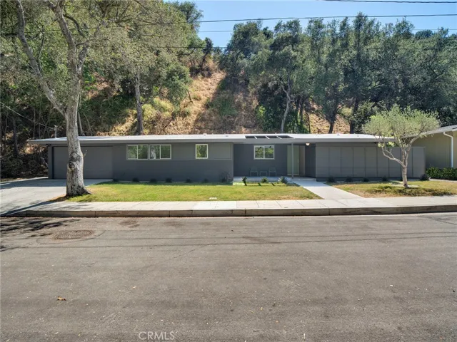 3505 El Lado, Glendale, California 91208