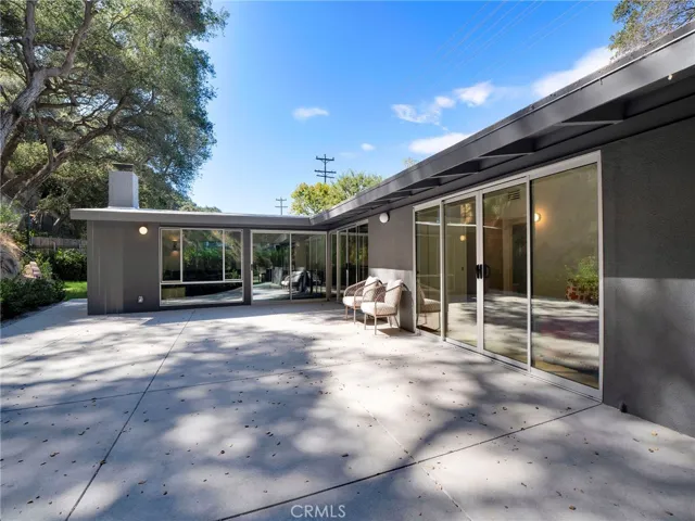 3505 El Lado, Glendale, California 91208