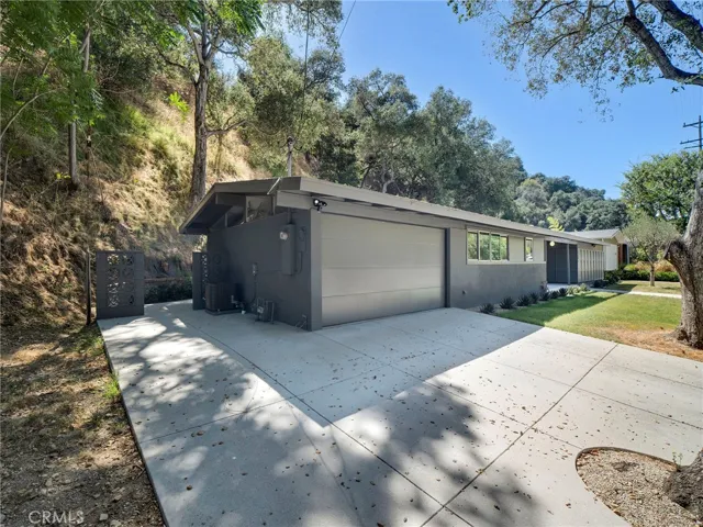 3505 El Lado, Glendale, California 91208