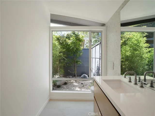 3505 El Lado, Glendale, California 91208