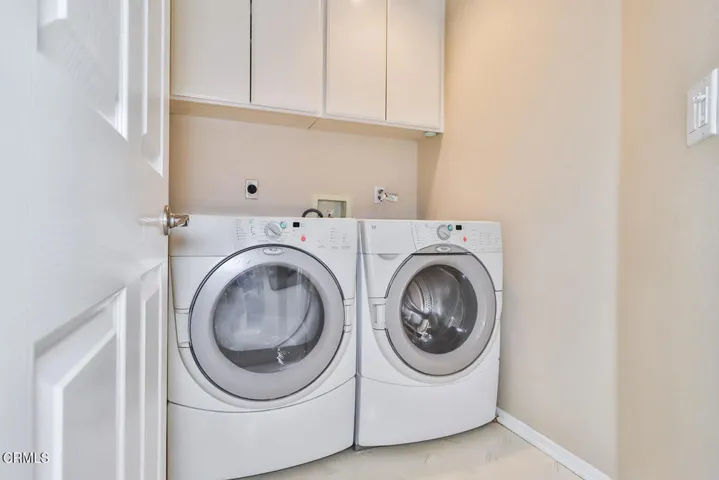 gStairs Landing and Laundry5