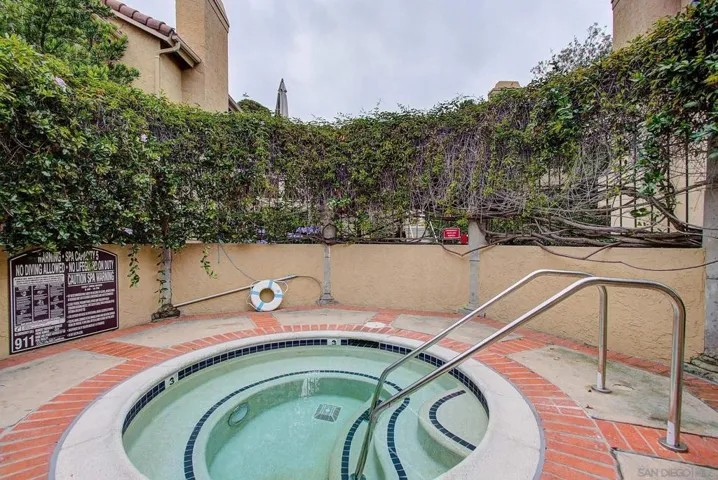 930 Via Mil Cumbres 142, Solana Beach, California 92075