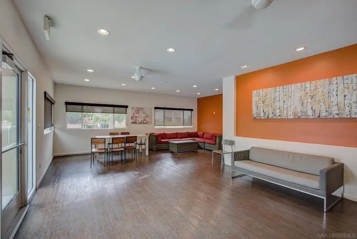 930 Via Mil Cumbres 142, Solana Beach, California 92075