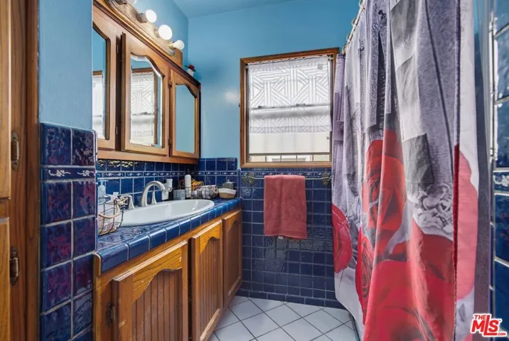 Full Bath Front House