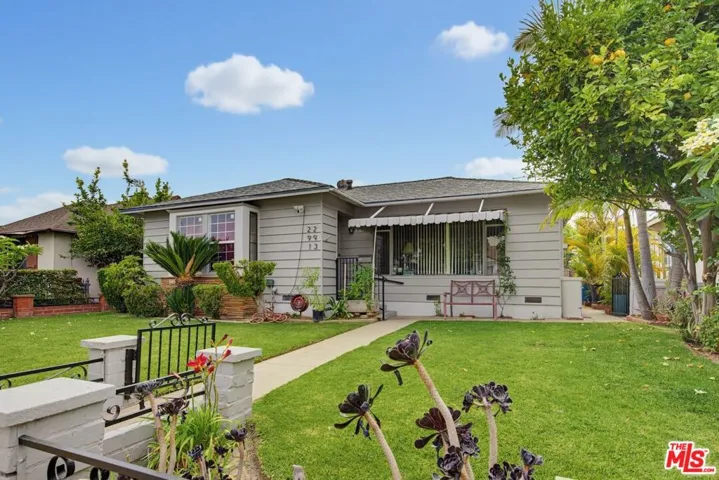291 Simmons Avenue, Montebello, California 90640