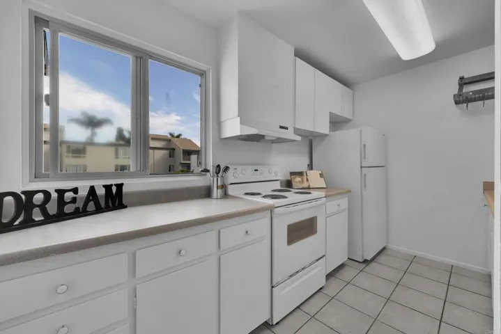 4182 Mount Alifan J, San Diego, California 92111