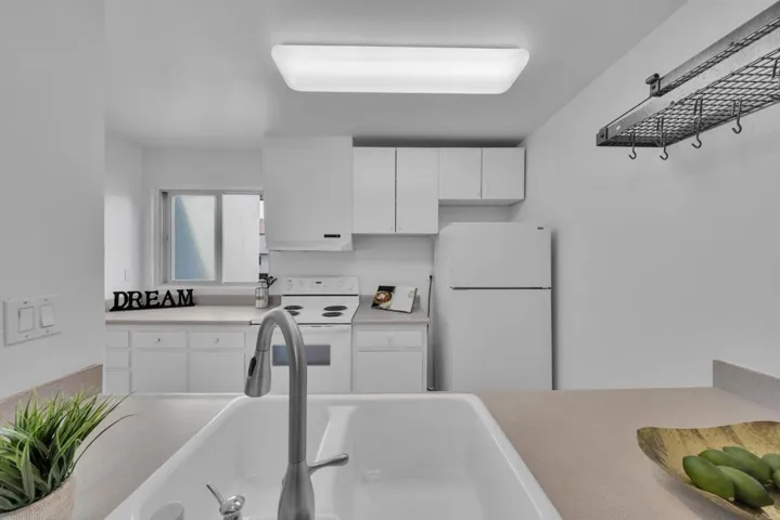 4182 Mount Alifan J, San Diego, California 92111