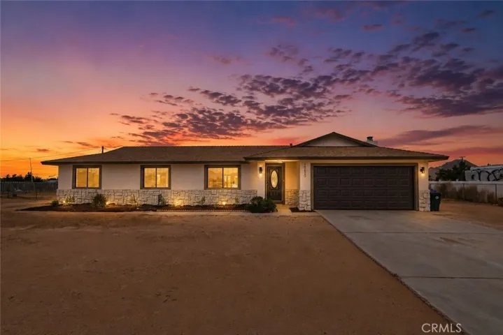 15620 Comanche Road, Apple Valley, California 92307