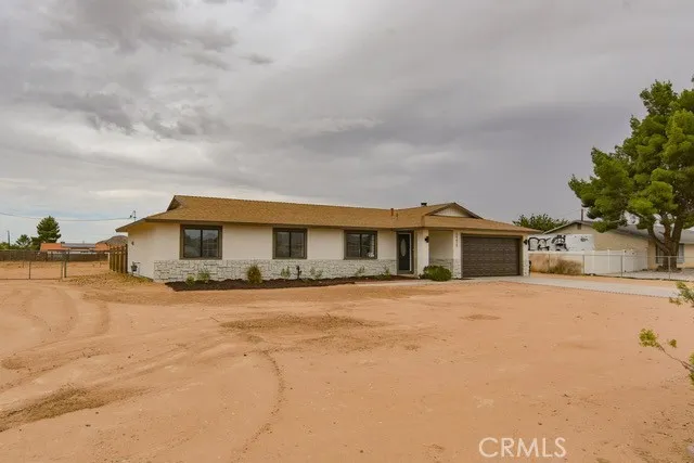 15620 Comanche Road, Apple Valley, California 92307