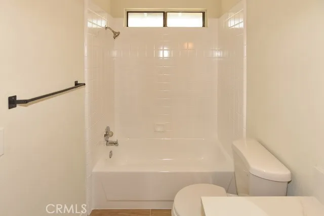 15620 Comanche Road, Apple Valley, California 92307