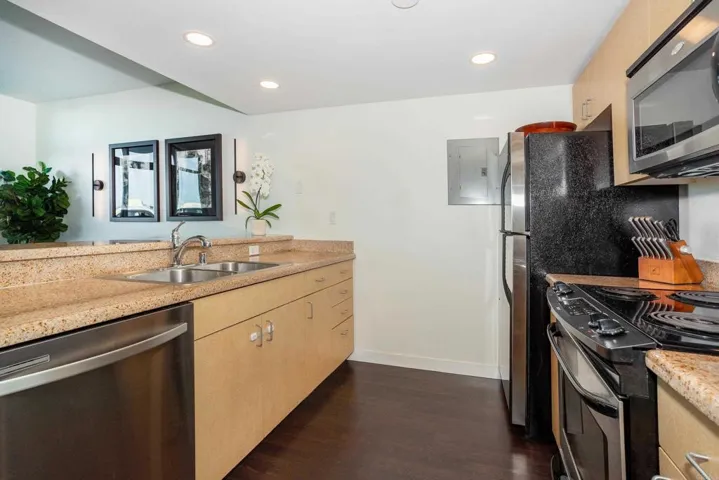 425 W Beech Street 856, San Diego, California 92101