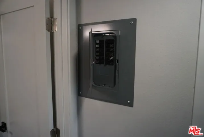 1300 Saratoga Avenue 2009, Ventura, California 93003