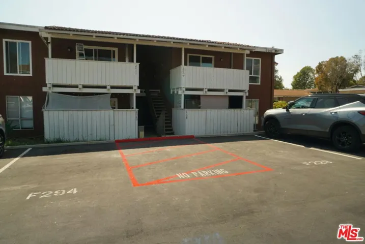 1300 Saratoga Avenue 2009, Ventura, California 93003