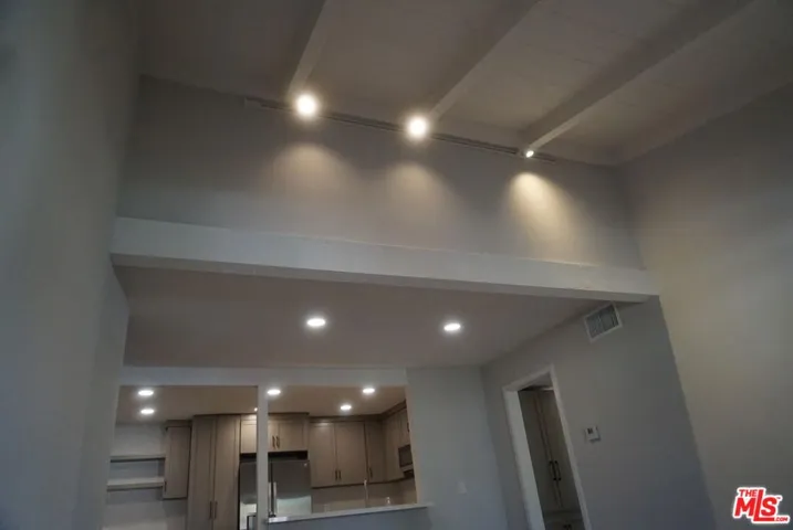 1300 Saratoga Avenue 2009, Ventura, California 93003