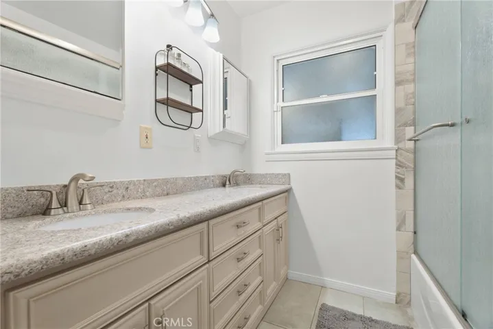 20310 Londelius, Winnetka, California 91306
