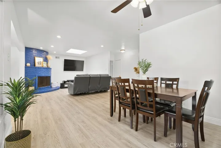 20310 Londelius, Winnetka, California 91306