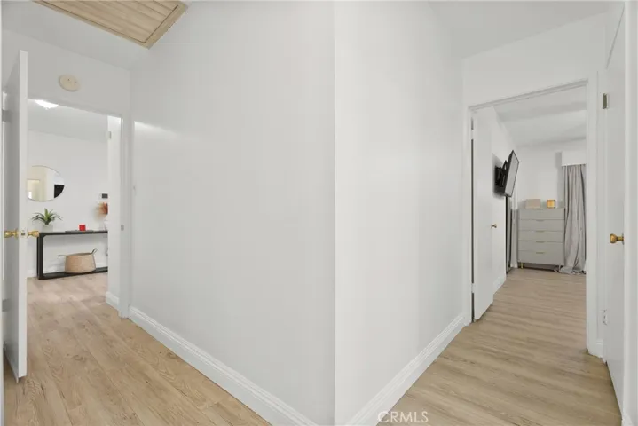 20310 Londelius, Winnetka, California 91306