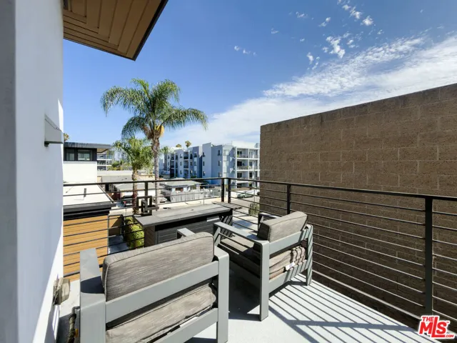13354 Beach Avenue, Marina Del Rey, California 90292