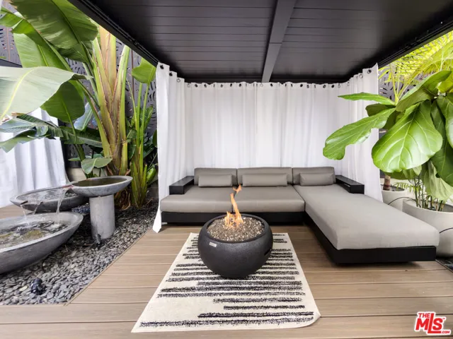 13354 Beach Avenue, Marina Del Rey, California 90292
