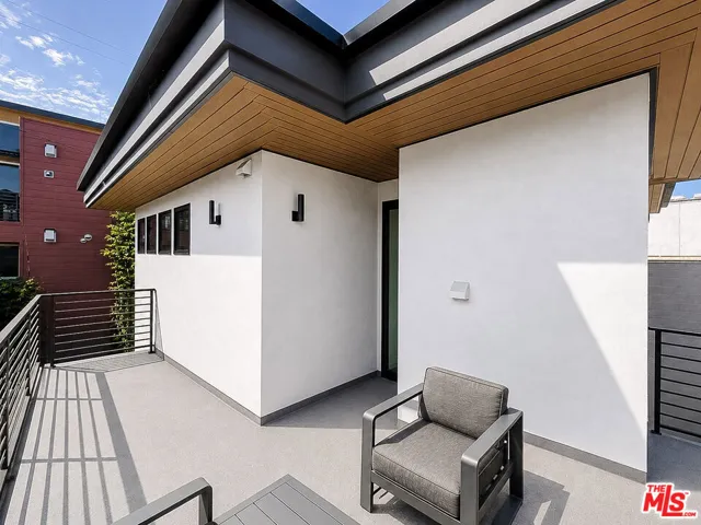 13354 Beach Avenue, Marina Del Rey, California 90292