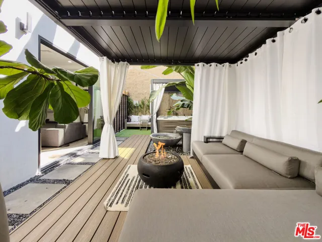 13354 Beach Avenue, Marina Del Rey, California 90292