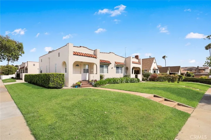 2306 W Alhambra Road, Alhambra, California 91801