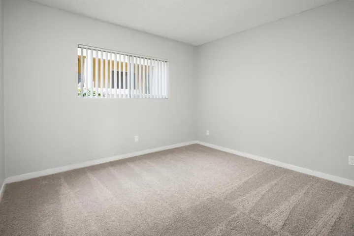 725 Alturas Lane, Fallbrook, California 92028