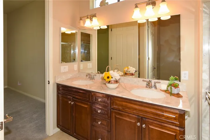 10404 Darby Road, Apple Valley, California 92308