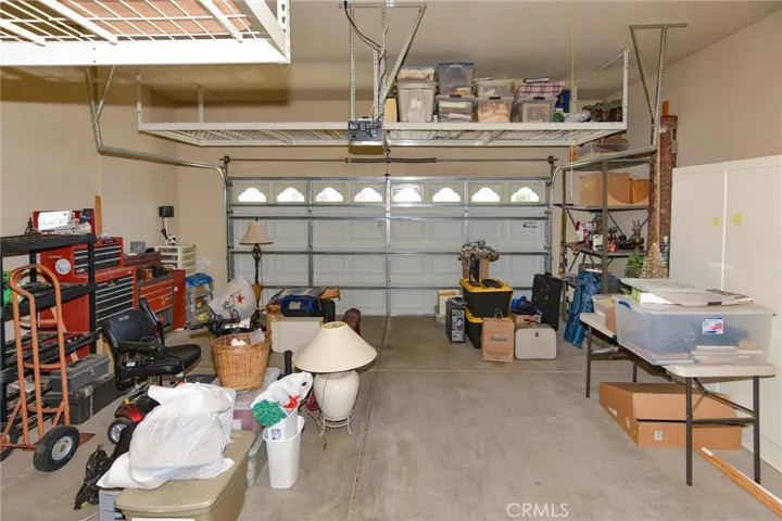 10404 Darby Road, Apple Valley, California 92308