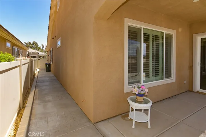 10404 Darby Road, Apple Valley, California 92308