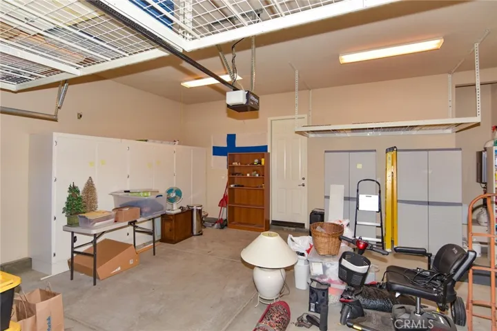 10404 Darby Road, Apple Valley, California 92308