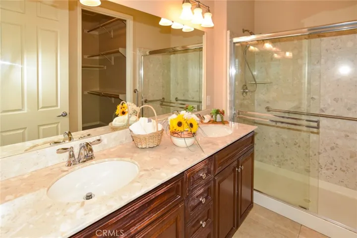 10404 Darby Road, Apple Valley, California 92308