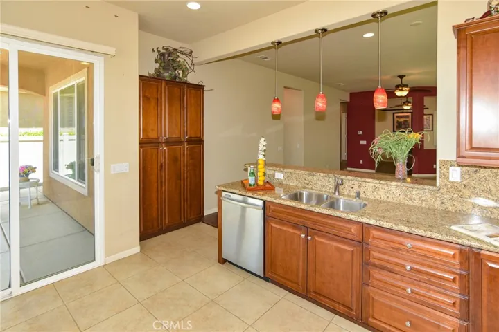 10404 Darby Road, Apple Valley, California 92308