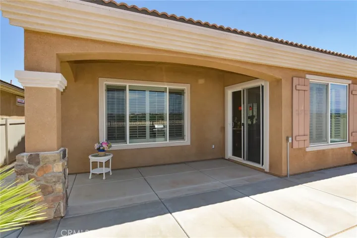 10404 Darby Road, Apple Valley, California 92308