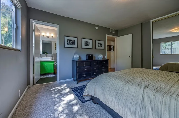 4353 Colfax Avenue 13, Studio City, California 91604