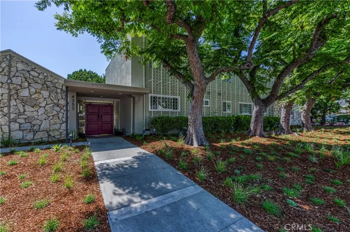4353 Colfax Avenue 13, Studio City, California 91604