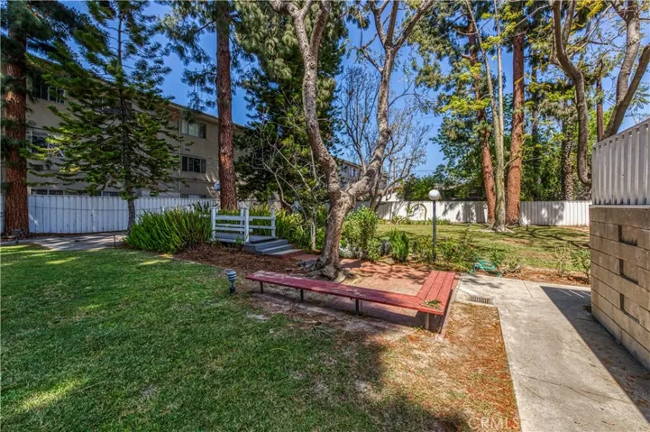 4353 Colfax Avenue 13, Studio City, California 91604