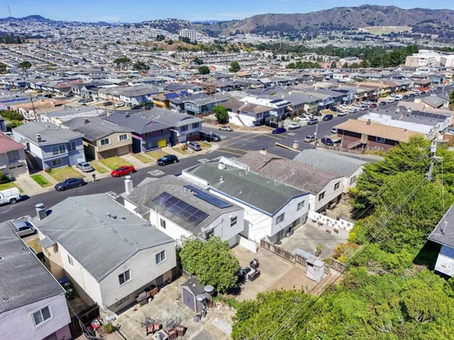 725 Clarinada Avenue, Daly City, California 94015