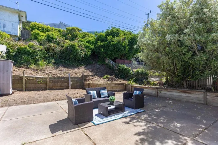 725 Clarinada Avenue, Daly City, California 94015