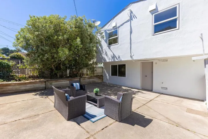 725 Clarinada Avenue, Daly City, California 94015
