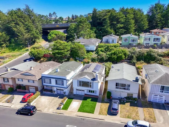 725 Clarinada Avenue, Daly City, California 94015