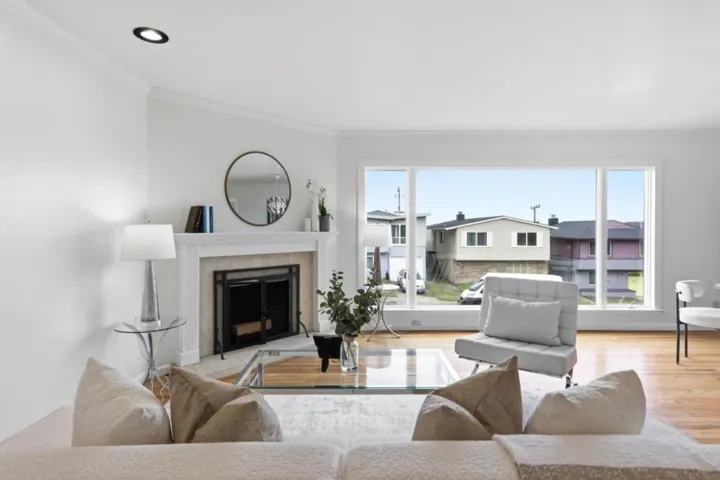 725 Clarinada Avenue, Daly City, California 94015