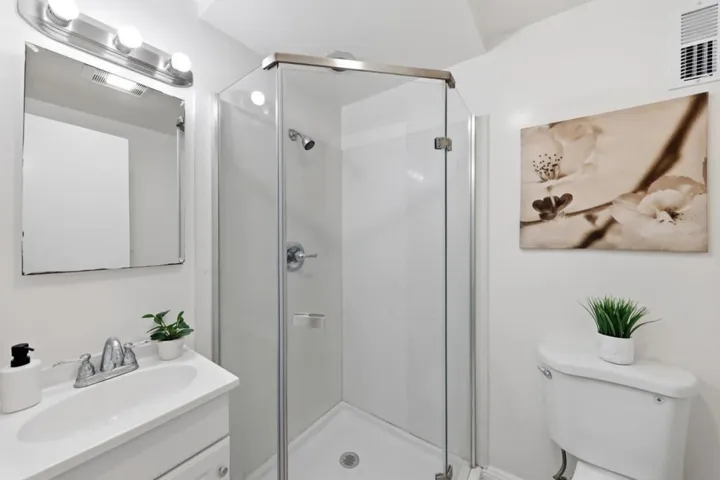 725 Clarinada Avenue, Daly City, California 94015